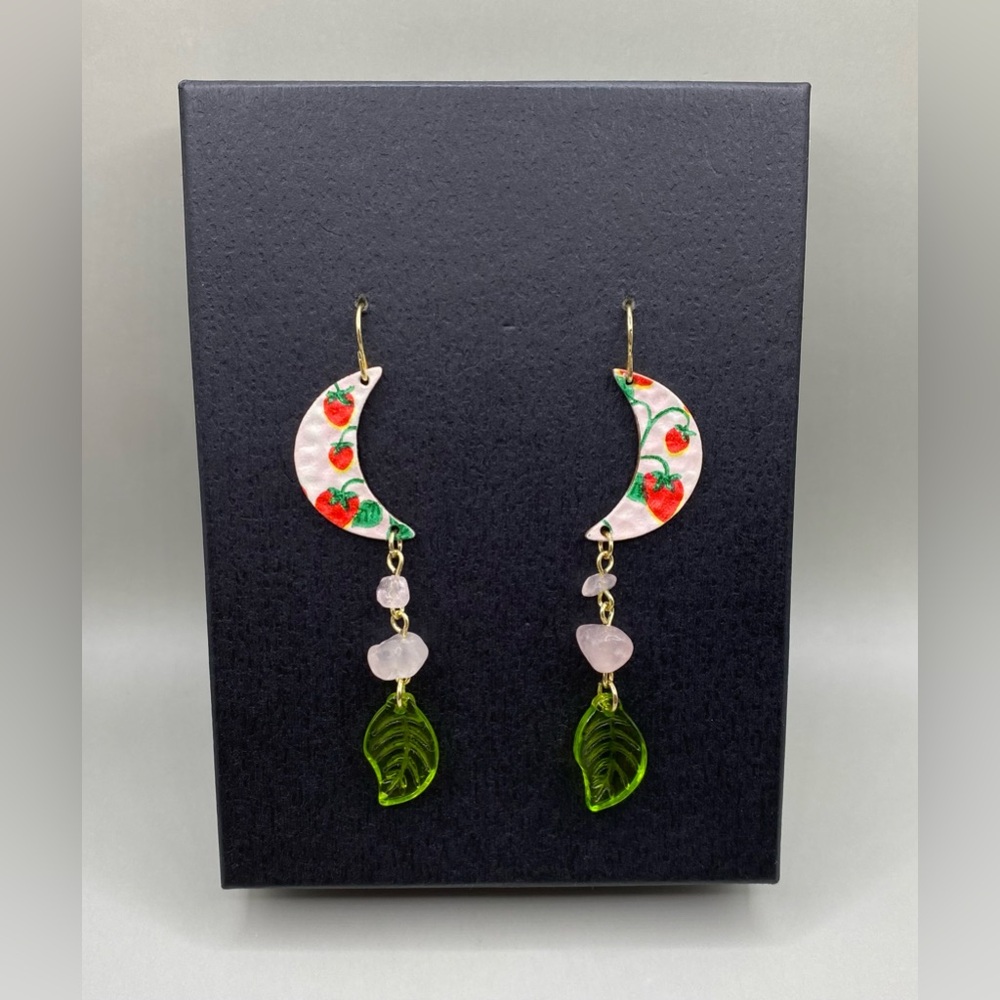 🍓🌜Strawberry Moon Rose Quartz Earrings